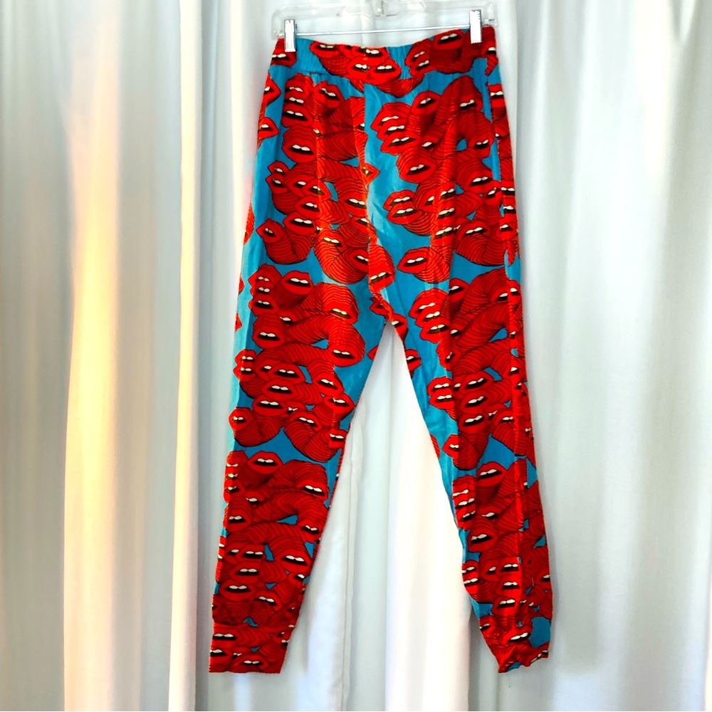 Nooworks Mouths lips 👄 jogger pants, Large